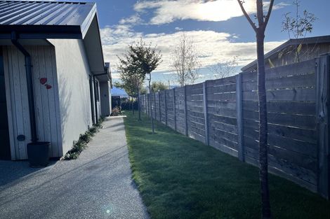 Photo of property in 8 Tahi Street, Albert Town, Wanaka, 9305