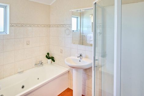 Photo of property in 48 Eskdale Road, Papakowhai, Porirua, 5024