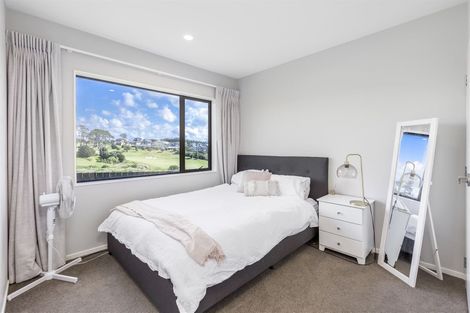 Photo of property in 106 Parkview Drive, Gulf Harbour, Whangaparaoa, 0930