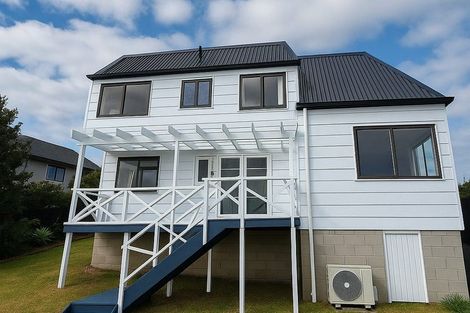 Photo of property in 1/13 Gwenand Place, Botany Downs, Auckland, 2010