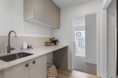 Photo of property in 1 Tauhinu Road, Greenhithe, Auckland, 0632