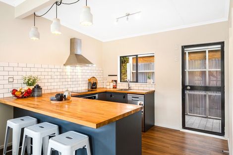 Photo of property in 37 Mcdougall Grove, Haywards, Lower Hutt, 5018