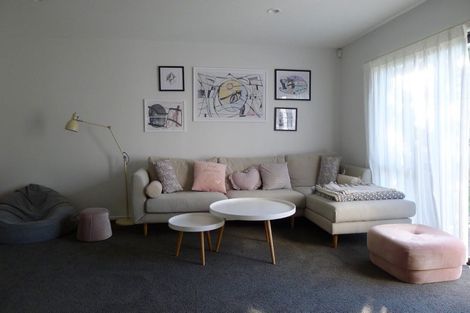 Photo of property in 2b Observatory Close, Whitby, Porirua, 5024