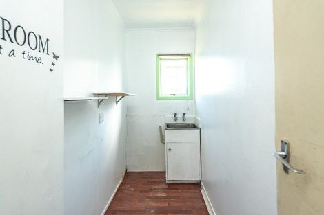 Photo of property in 65 Swiss Avenue, Gonville, Whanganui, 4501