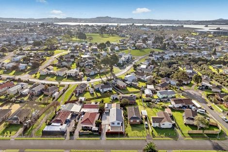 Photo of property in 48 Chelburn Crescent, Mangere East, Auckland, 2024