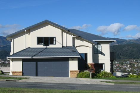 Photo of property in 28 Kirton Drive, Riverstone Terraces, Upper Hutt, 5018