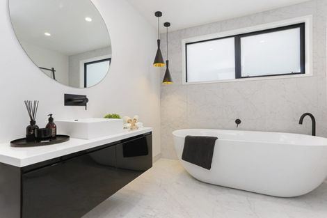 Photo of property in 2 Cilliers Drive, Silverdale, 0932