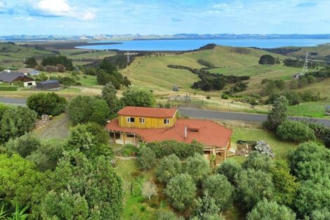 Photo of property in 204 Oyster Point Road, Kaukapakapa, Warkworth, 0984