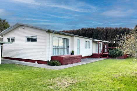 Photo of property in 15 Lowburn Avenue, Waipu, 0510