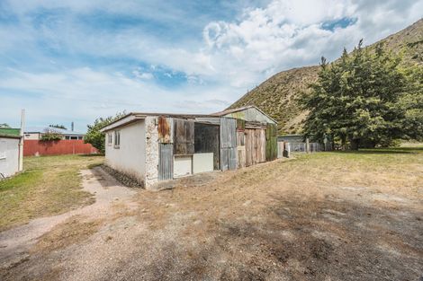 Photo of property in 103 Bledisloe Street, Kurow, 9435