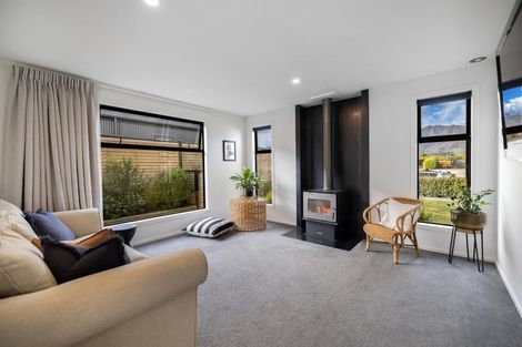 Photo of property in 21 Sarges Way, Lake Hawea, Wanaka, 9382