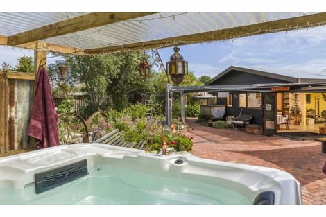 Photo of property in 12 Moreland Place, Mapua, 7005