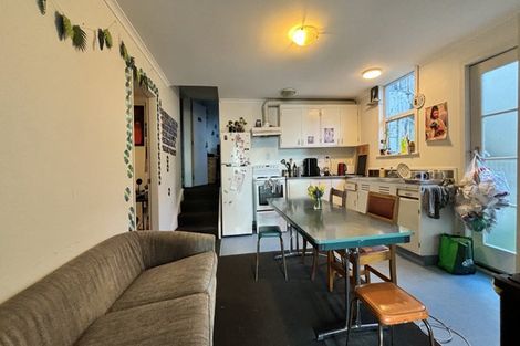 Photo of property in 6 Hanson Street, Mount Cook, Wellington, 6021