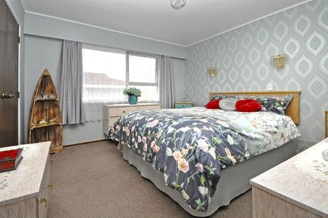 Photo of property in 10 Faith Bullock Place, New Lynn, Auckland, 0600