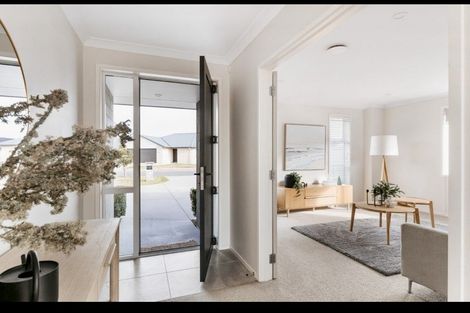 Photo of property in 10 Te Kio Crescent, Papamoa Beach, Papamoa, 3118