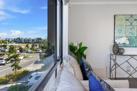 Photo of property in 21 Ian Morrison Road, Hobsonville, Auckland, 0616