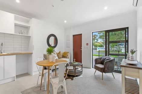 Photo of property in 4/20 Bader Drive, Mangere, Auckland, 2022