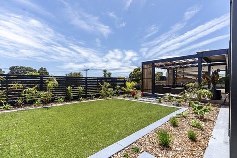 Photo of property in 16 Dartmoor Avenue, Westown, New Plymouth, 4310