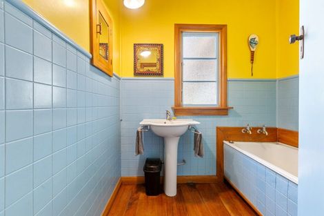 Photo of property in 26 Bonithon Avenue, Moturoa, New Plymouth, 4310