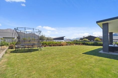 Photo of property in 9 Centre Crescent, Wanaka, 9305