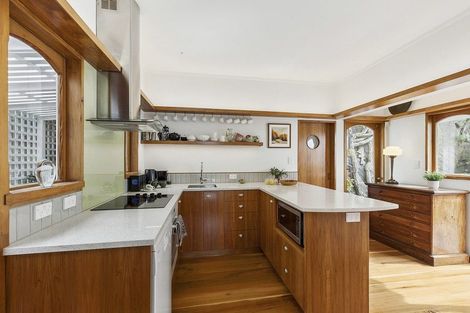 Photo of property in 385 Karaka Bay Road, Karaka Bays, Wellington, 6022