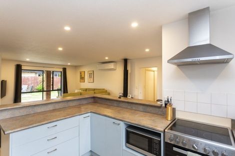 Photo of property in 35 Broadhaven Avenue, Parklands, Christchurch, 8083