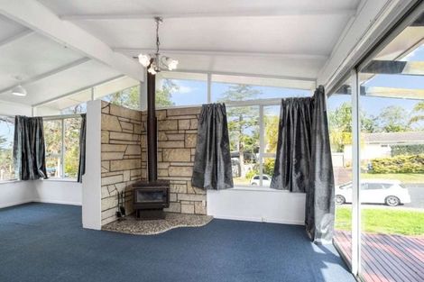 Photo of property in 51 Normanton Street, Glenfield, Auckland, 0629