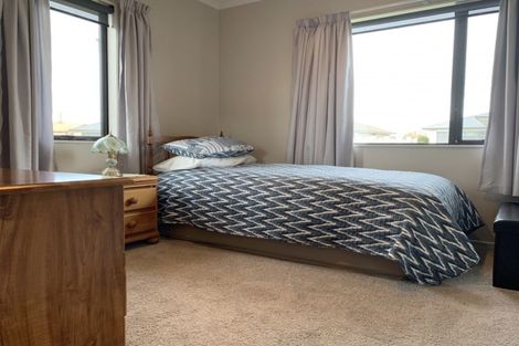 Photo of property in 13 Belgrove Drive, Waipukurau, 4200