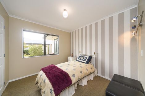 Photo of property in 115 Schnell Drive, Kelvin Grove, Palmerston North, 4414