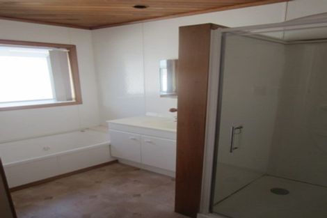 Photo of property in 65 Redwood Avenue, Tawa, Wellington, 5028