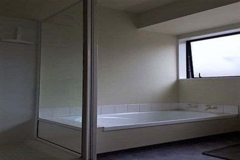 Photo of property in 2/27 Cardigan Bay Place, Addington, Christchurch, 8024