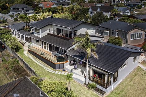 Photo of property in 10 Sea View Terrace, Cockle Bay, Auckland, 2014