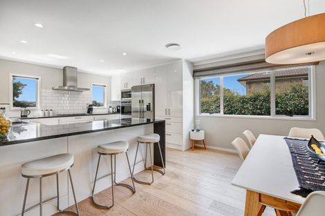 Photo of property in 7 Kingtide Place, Red Beach, 0932