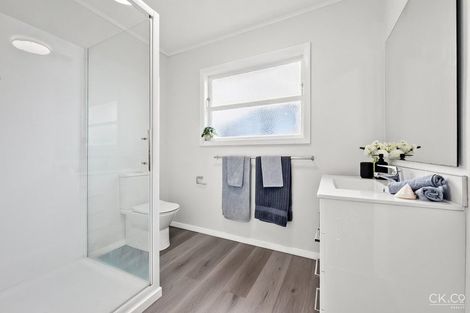 Photo of property in 5 Reid Road, Wainuiomata, Lower Hutt, 5014