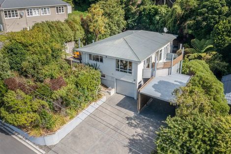 Photo of property in 28 Mysore Street, Khandallah, Wellington, 6035