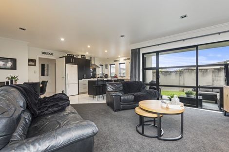 Photo of property in 67 Rosalie Terrace, Kelvin Grove, Palmerston North, 4414