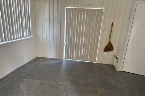 Photo of property in 19 Ribblesdale Road, Henderson, Auckland, 0612