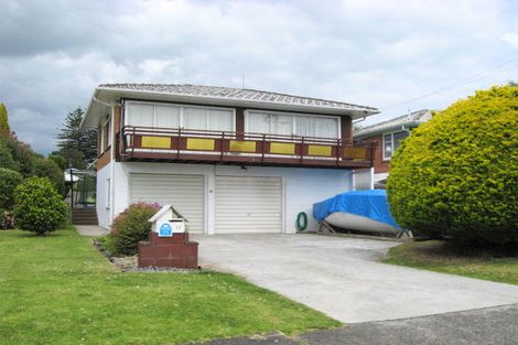 Photo of property in 24 Shortt Avenue, Mangere Bridge, Auckland, 2022