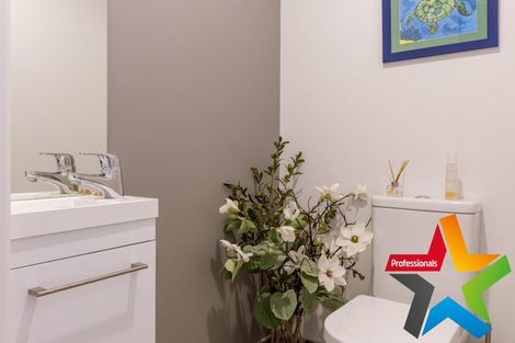 Photo of property in 10 Tuhua Close, Wharewaka, Taupo, 3330