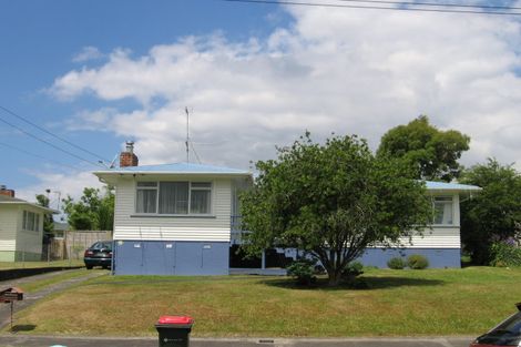 Photo of property in 23 Maui Pomare Street, Blockhouse Bay, Auckland, 0600