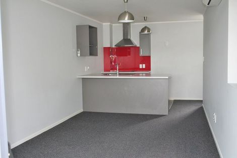 Photo of property in 16a Woodall Place, Totara Vale, Auckland, 0627