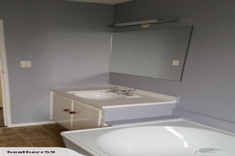 Photo of property in 17 Mckellar Place, Hornby, Christchurch, 8042