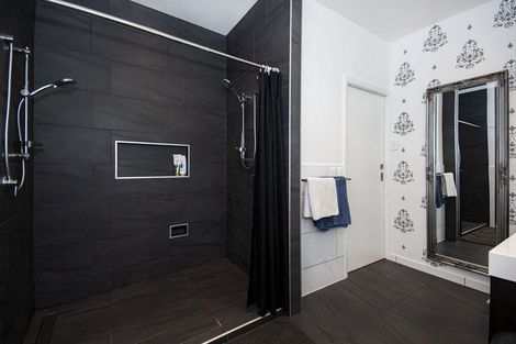 Photo of property in 11 Henry Street, Kensington, Whangarei, 0112