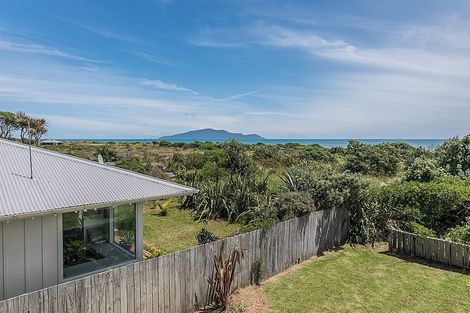 Photo of property in 7 Rodney Avenue, Te Horo Beach, Otaki, 5581
