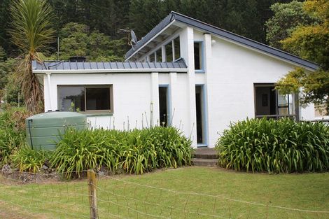 Photo of property in 2 Bolton Place, Hicks Bay, Tikitiki, 4087
