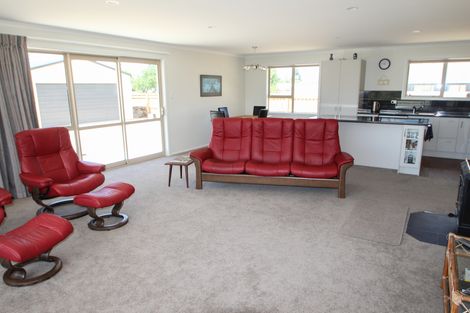 Photo of property in 74 Gordon Street, Kurow, 9435