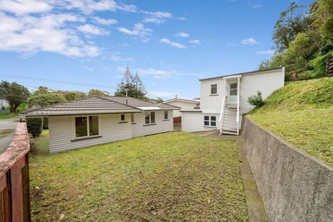 Photo of property in 37 Black Rock Road, Newlands, Wellington, 6037