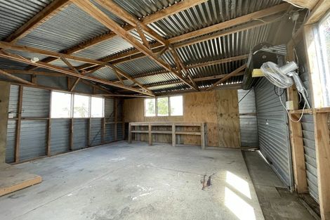 Photo of property in 28 Hueglow Rise, West Harbour, Auckland, 0618