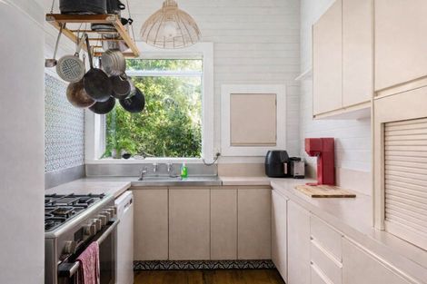 Photo of property in 9 Cheeseman Road, Inner Kaiti, Gisborne, 4010