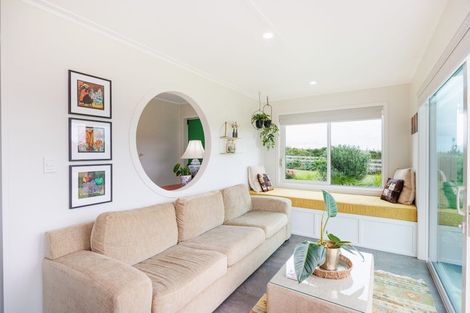 Photo of property in 165 Albert Road, Tokomaru, Palmerston North, 4474